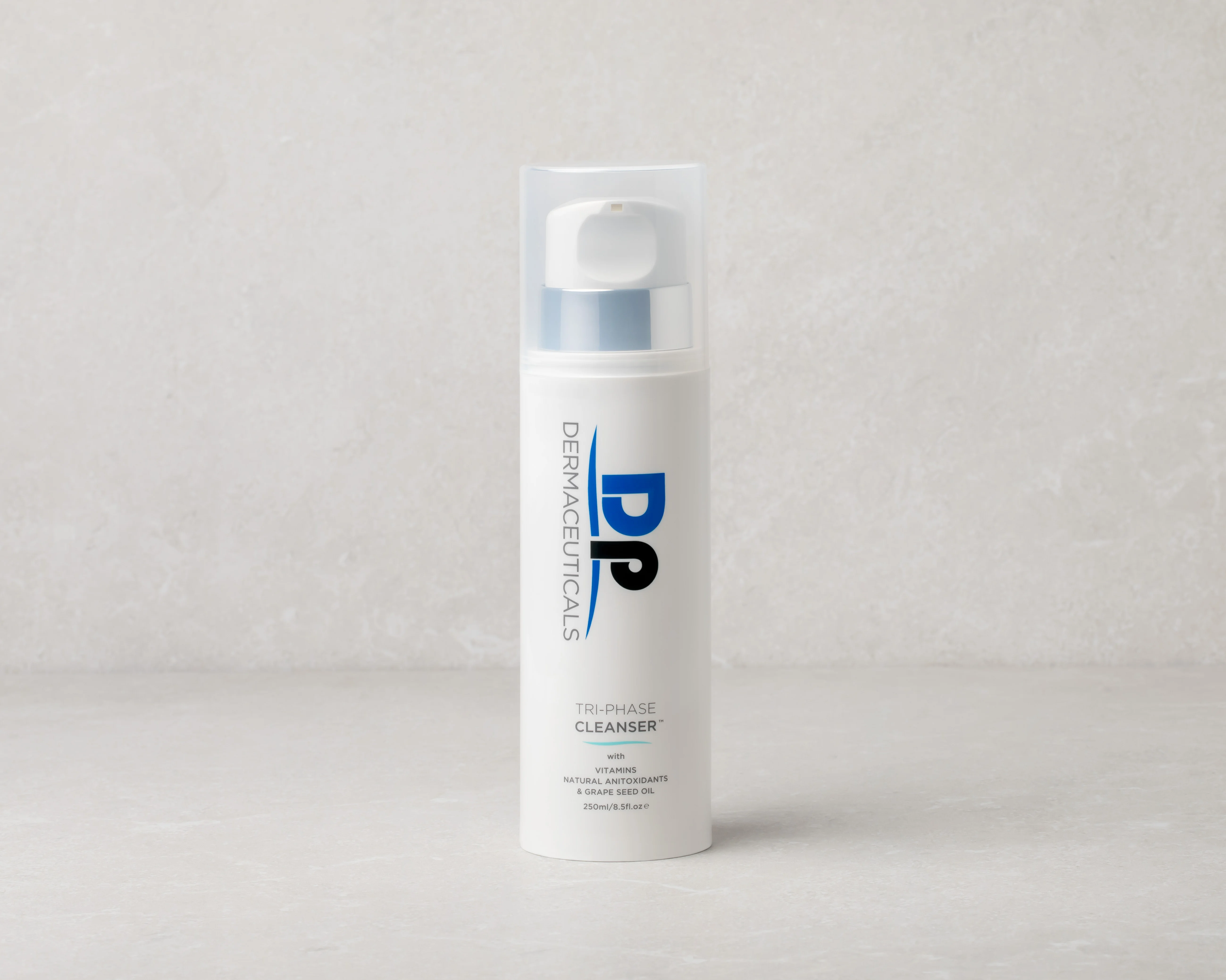 Tri-Phase Cleanser 250 ml - 2020 08 25 dermapen world day 1 109 1 - DPD-TPC-250
