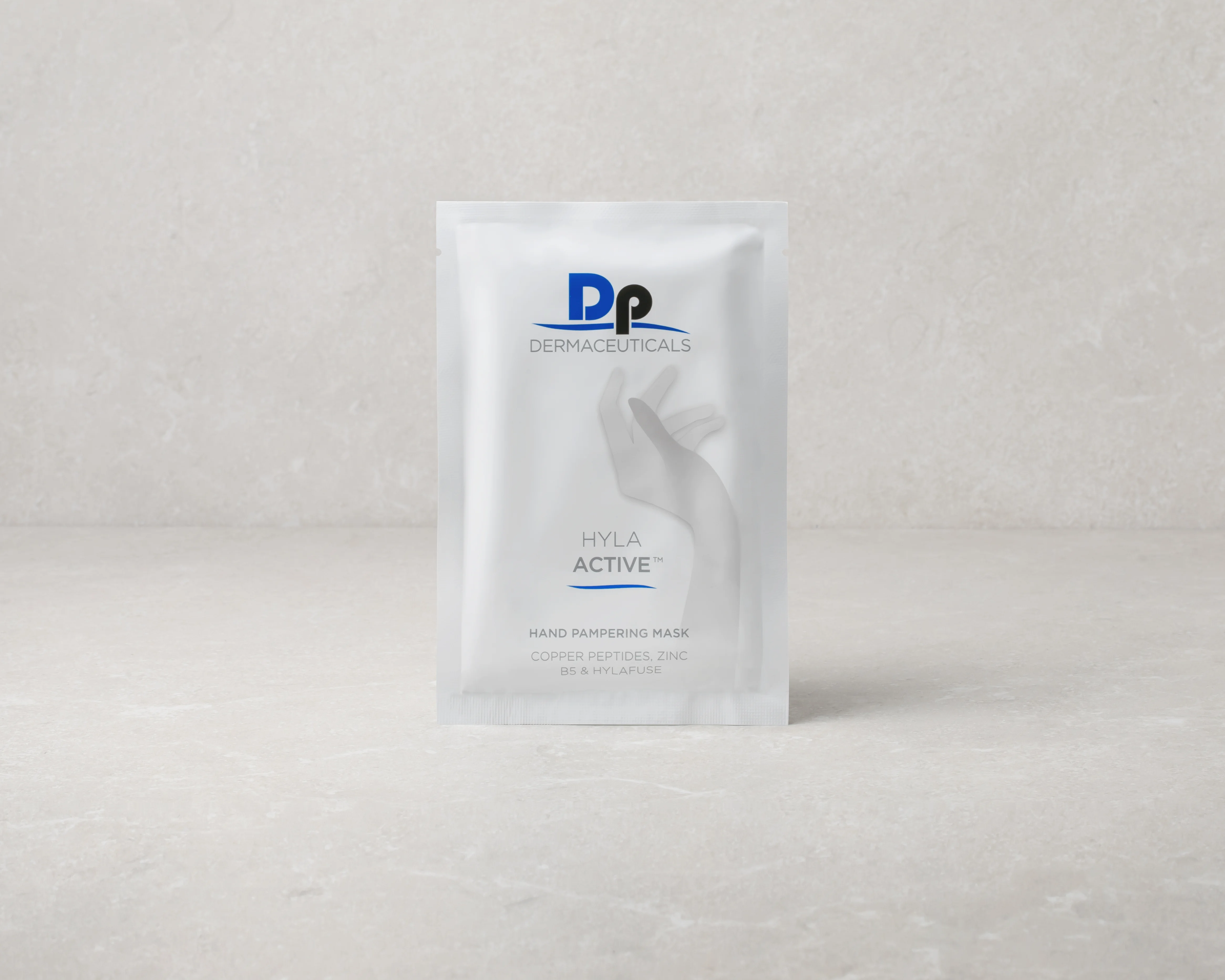 Hyla Active Hand Pampering Mask, doos van 5 stuks - 2020 08 25 dermapen world day 6 032 1 - DPD-HA-HAND-MASK-5